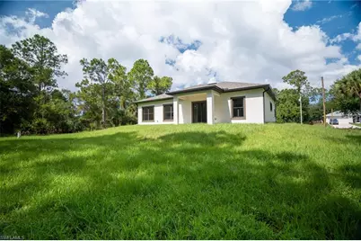 135 McArthur Blvd, Lehigh Acres, FL 33974 - Photo 32