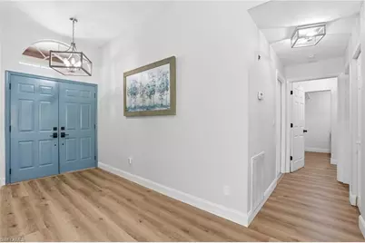 670 Lambton Ln, Naples, FL 34104 - Photo 2