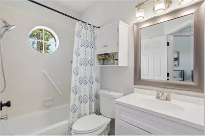 670 Lambton Ln, Naples, FL 34104 - Photo 18