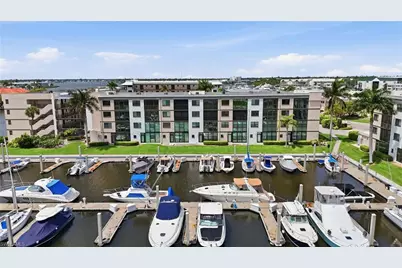 803 River Point Dr #107B, Naples, FL 34102 - Photo 16