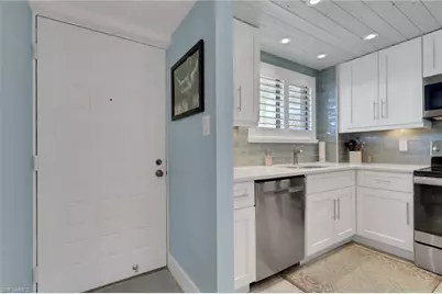 2121 Collier Ave #508, Fort Myers, FL 33901 - Photo 2