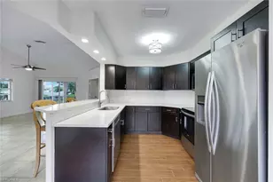 9624 Crescent Garden Dr, Naples, FL 34109 - Photo 6