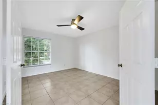 9624 Crescent Garden Dr, Naples, FL 34109 - Photo 10