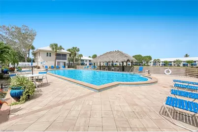 881 Gulf Pavilion Dr #201, Naples, FL 34108 - Photo 8
