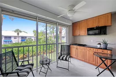 881 Gulf Pavilion Dr #201, Naples, FL 34108 - Photo 1