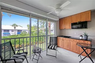 881 Gulf Pavilion Dr, Naples, FL 34108 - Photo 1