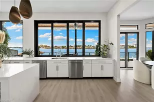 18 Pelican St E, Naples, FL 34113 - Photo 16