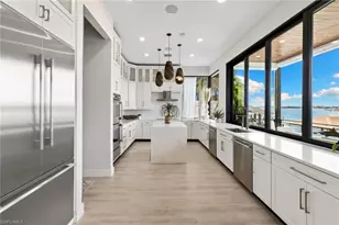 18 Pelican St E, Naples, FL 34113 - Photo 14