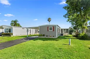 455 Cape Florida Way, Naples, FL 34104 - Photo 2