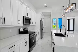 904 W 10th St, Lehigh Acres, FL 33972 - Photo 8
