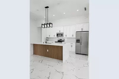 904 W 10th St, Lehigh Acres, FL 33972 - Photo 12