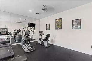 1406 Serrano Cir, Naples, FL 34105 - Photo 38