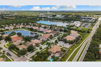 1406 Serrano Cir, Naples, FL 34105 - Photo 44
