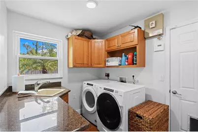201 Perkins Dr, Naples, FL 34119 - Photo 32