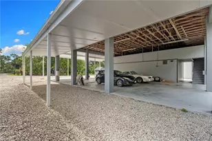 201 Perkins Dr, Naples, FL 34119 - Photo 44
