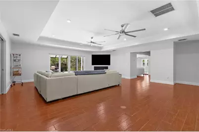 201 Perkins Dr, Naples, FL 34119 - Photo 16