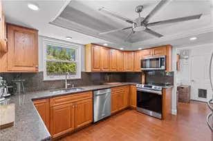 201 Perkins Dr, Naples, FL 34119 - Photo 10