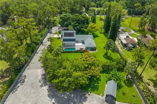 201 Perkins Dr, Naples, FL 34119 - Photo 48