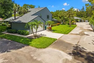 201 Perkins Dr, Naples, FL 34119 - Photo 6