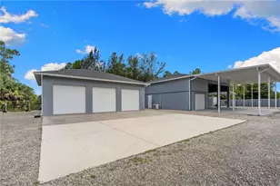 201 Perkins Dr, Naples, FL 34119 - Photo 40