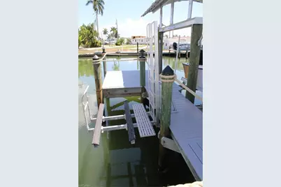 3884 Plumosa Dr, Fort Myers, FL 33956 - Photo 2