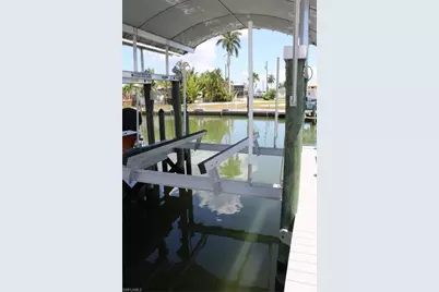 3884 Plumosa Dr, Fort Myers, FL 33956 - Photo 18