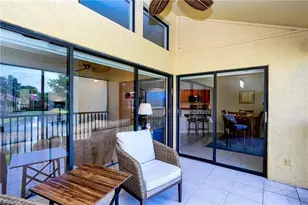 559 Beachwalk Cir, Naples, FL 34108 - Photo 2