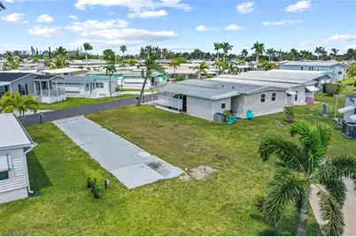 339 Mattie Ave, Fort Myers, FL 33908 - Photo 8