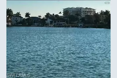 150 Tahiti Cir, Naples, FL 34113 - Photo 12