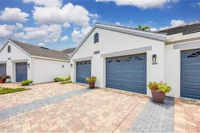5963 Sand Wedge Ln #205, Naples, FL 34110 - Photo 4