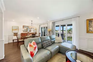 555 Park Shore Dr, Naples, FL 34103 - Photo 10