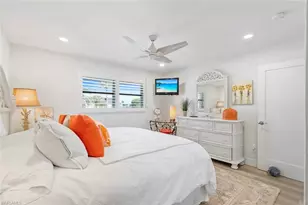 1910 Gulf Shore Blvd N, Naples, FL 34102 - Photo 24
