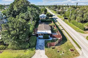 800 102nd Ave N, Naples, FL 34108 - Photo 4