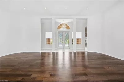 25820 Creekbend Dr, Bonita Springs, FL 34135 - Photo 4