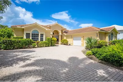 25820 Creekbend Dr, Bonita Springs, FL 34135 - Photo 2