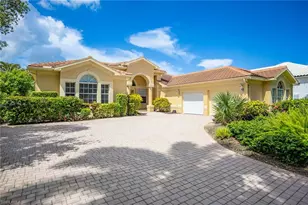 25820 Creekbend Dr, Bonita Springs, FL 34135 - Photo 2