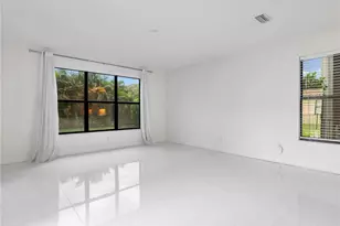 10008 Chesapeake Bay Dr, Fort Myers, FL 33913 - Photo 16