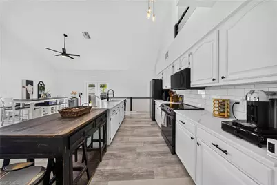 5191 Coral Wood Dr, Naples, FL 34119 - Photo 10