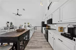 5191 Coral Wood Dr, Naples, FL 34119 - Photo 10