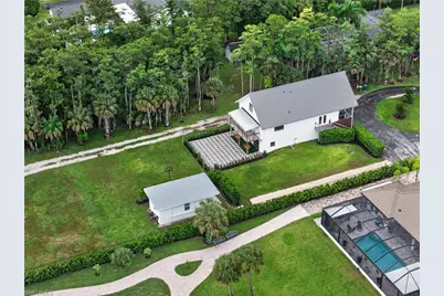 5191 Coral Wood Dr, Naples, FL 34119 - Photo 6