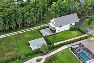 5191 Coral Wood Dr, Naples, FL 34119 - Photo 6