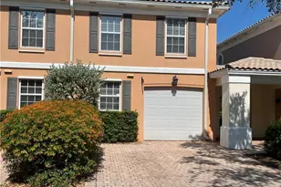 5601 Cove Cir, Naples, FL 34119 - Photo 2