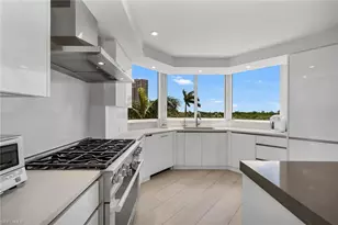 6597 Nicholas Blvd, Naples, FL 34108 - Photo 6