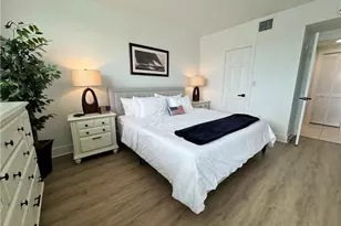 801 River Point Dr, Naples, FL 34102 - Photo 16