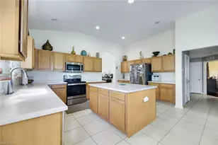 2010 Fairmont Ln, Naples, FL 34120 - Photo 10