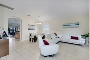 2010 Fairmont Ln, Naples, FL 34120 - Photo 4
