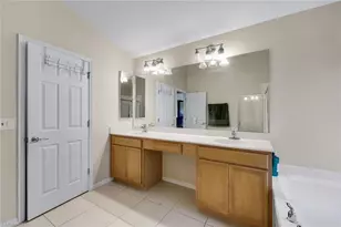 2010 Fairmont Ln, Naples, FL 34120 - Photo 18