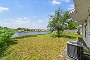 10274 Kingdom Ct, Naples, FL 34114 - Photo 14