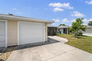 10274 Kingdom Ct, Naples, FL 34114 - Photo 18