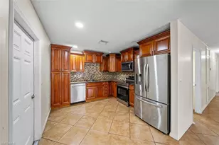 10274 Kingdom Ct, Naples, FL 34114 - Photo 6